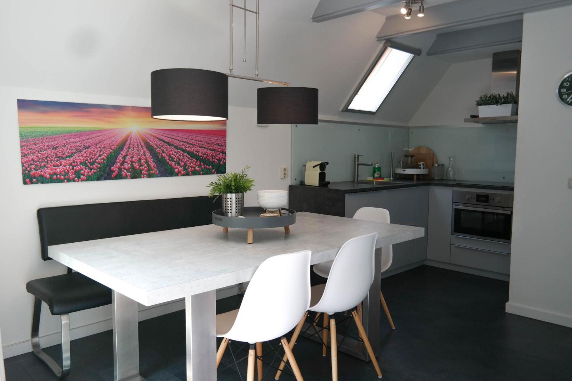 Sonnenhaus 6 Pers House With Sunny Terrace At A Typical Dutch Canal & By Lauwersmeer Lake. Anjum Exterior photo