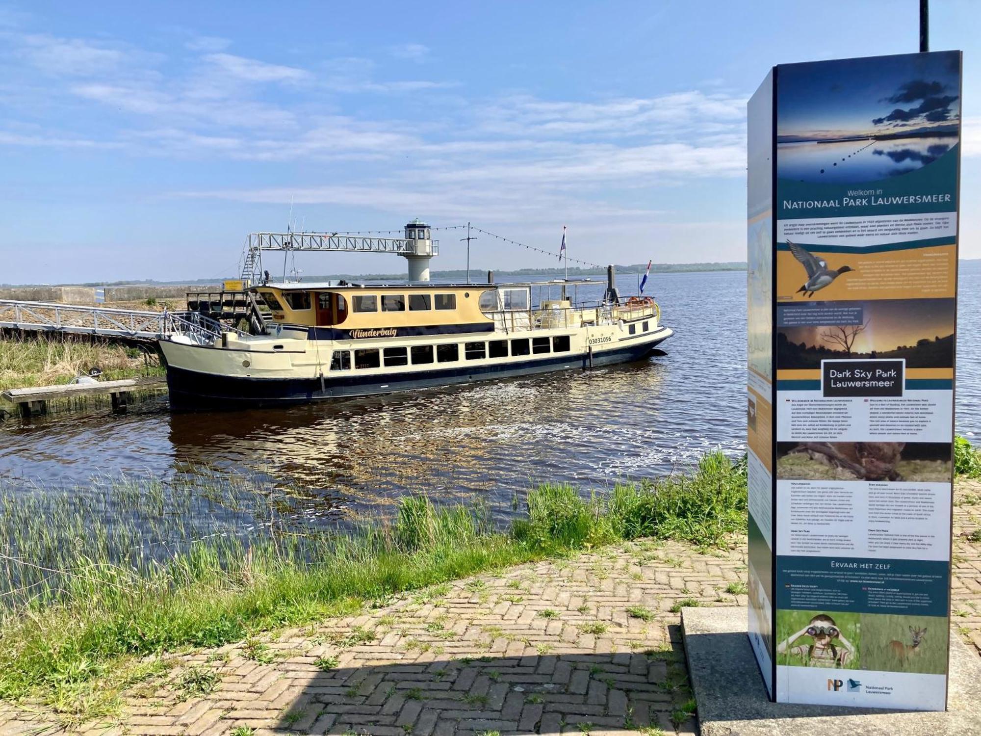 Sonnenhaus 6 Pers House With Sunny Terrace At A Typical Dutch Canal & By Lauwersmeer Lake. Anjum Exterior photo