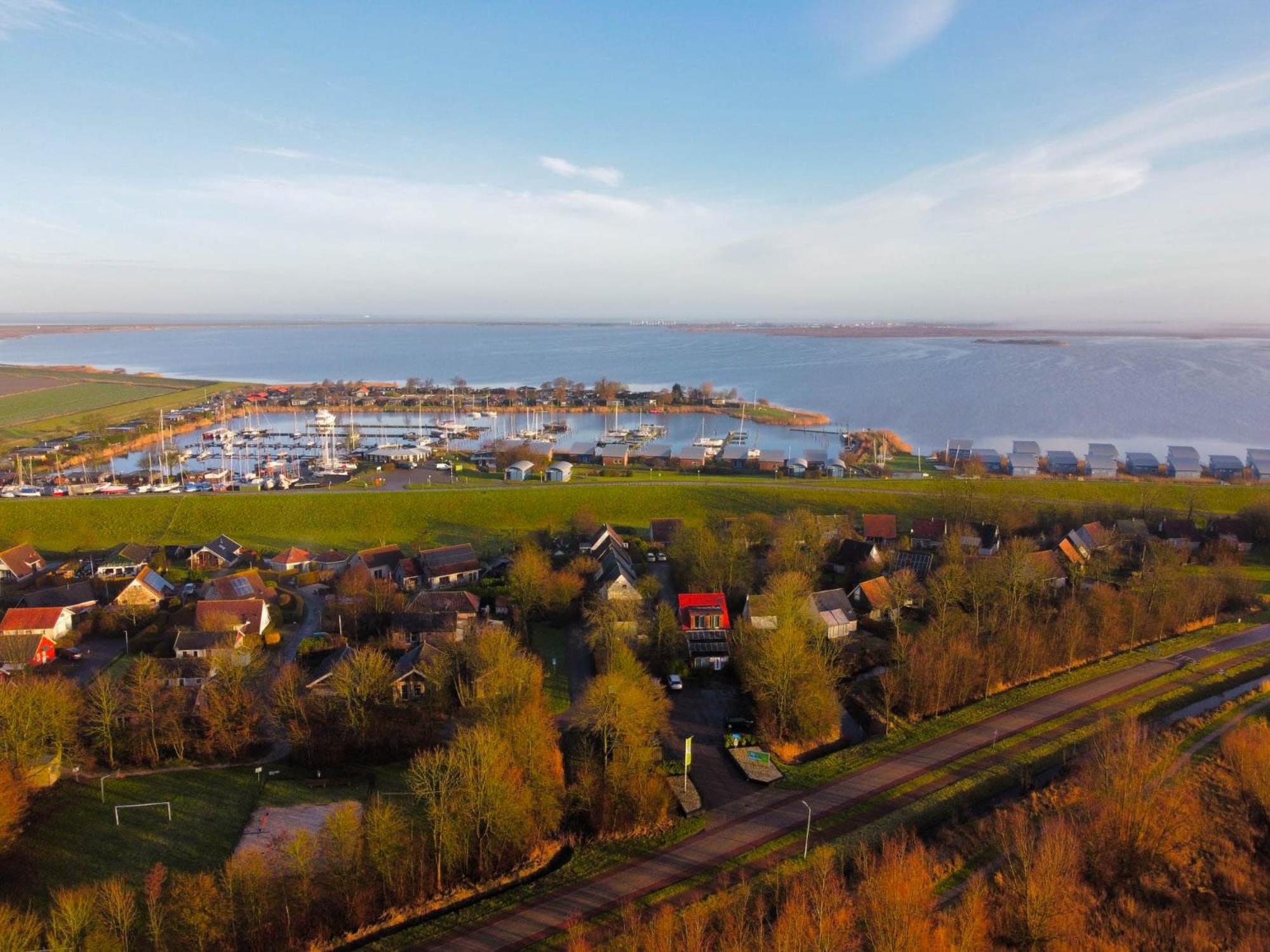 Sonnenhaus 6 Pers House With Sunny Terrace At A Typical Dutch Canal & By Lauwersmeer Lake. Anjum Exterior photo